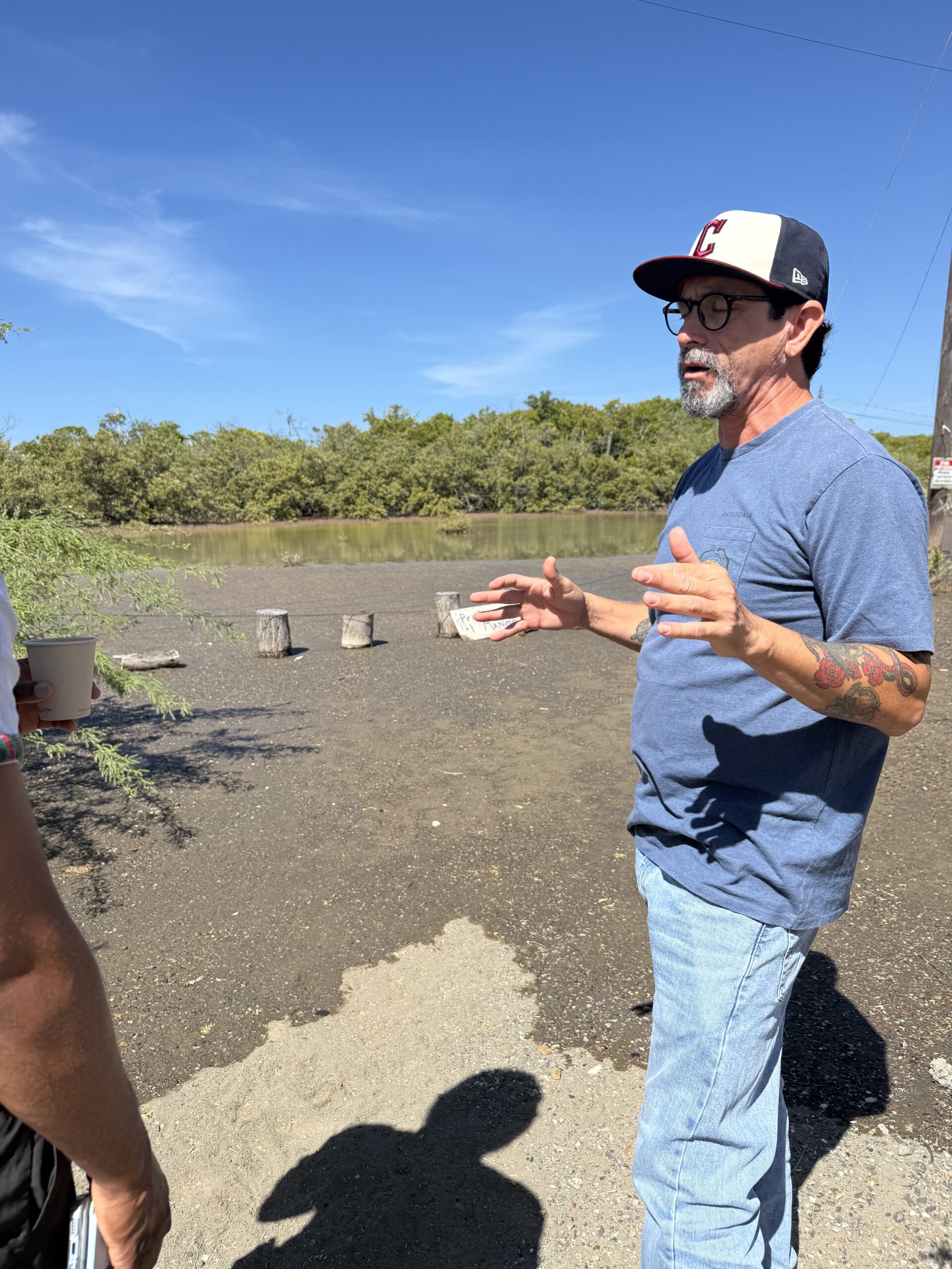 ISER Caribe Director and Co-Founder, Braulio A. Quintero, explains the ecological, political and social factors contributing to informal mangrove protection in areas near the coast.